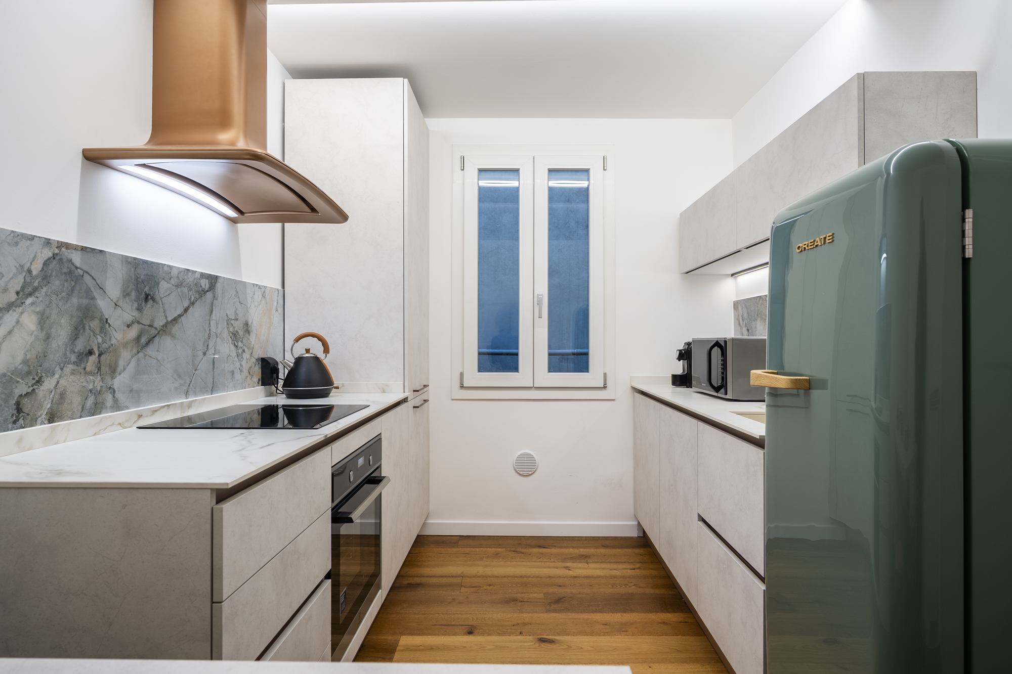 Cucina moderna, appartamento affitti brevi Firenze